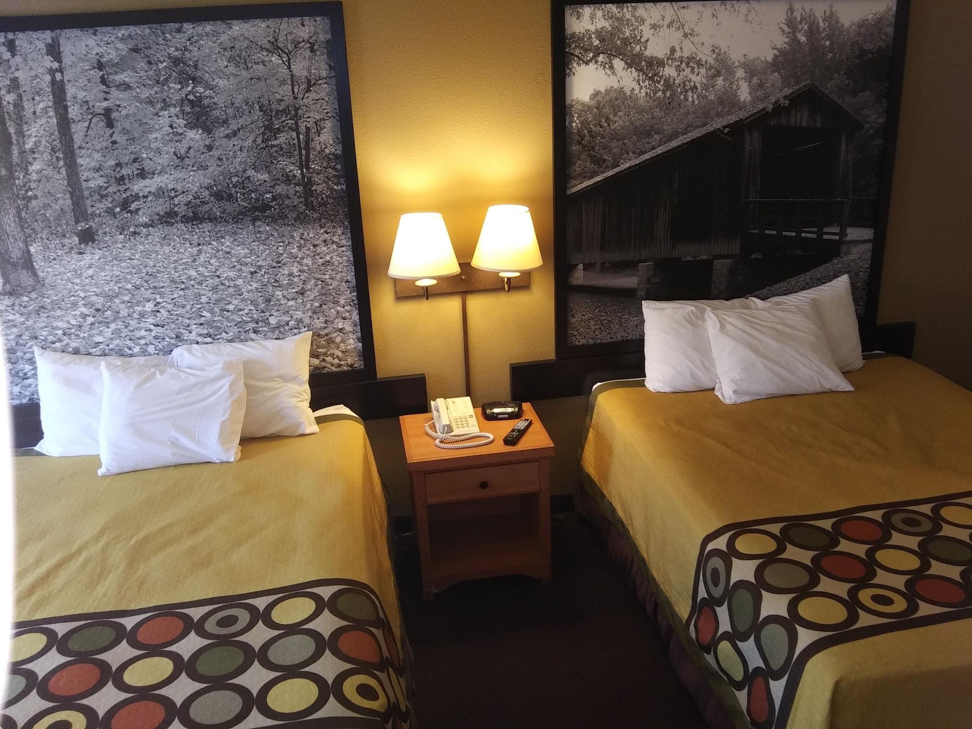 Super 8 By Wyndham Columbia East Hotel Bagian luar foto