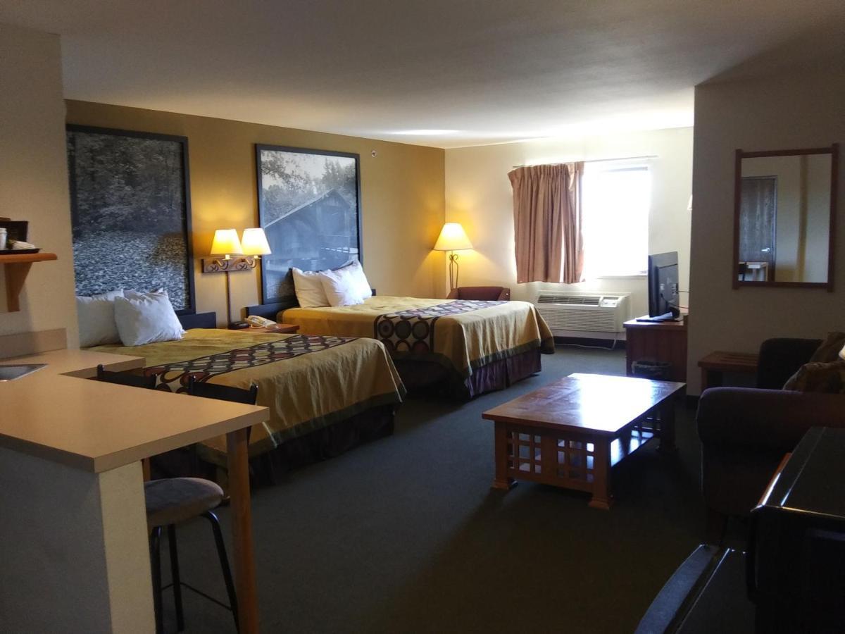 Super 8 By Wyndham Columbia East Hotel Bagian luar foto